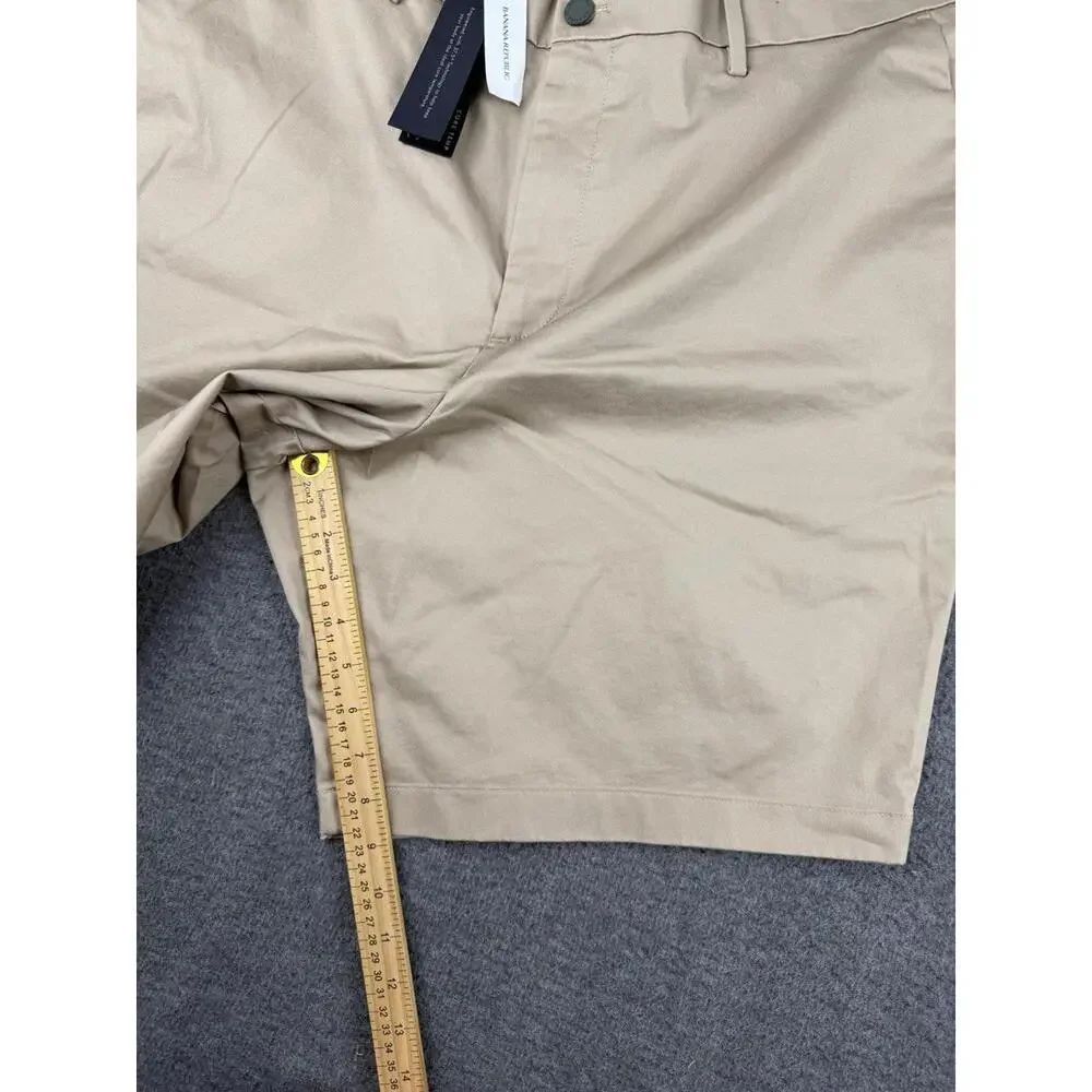 Banana Republic Core Temp Aiden Short Men's Khaki‎ Chino Shorts Size 42